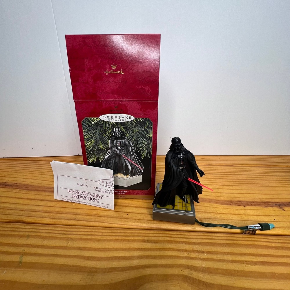 1997 Hallmark Keepsake Star Wars Darth‎ Vader Ornament Light & Sound QXI7531